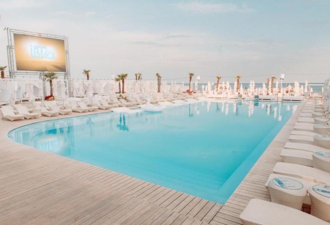 Apartments Arcadia Vip Odessa Exterior photo